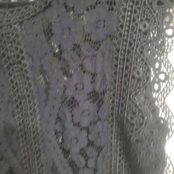 Top - Picture 2 of 4